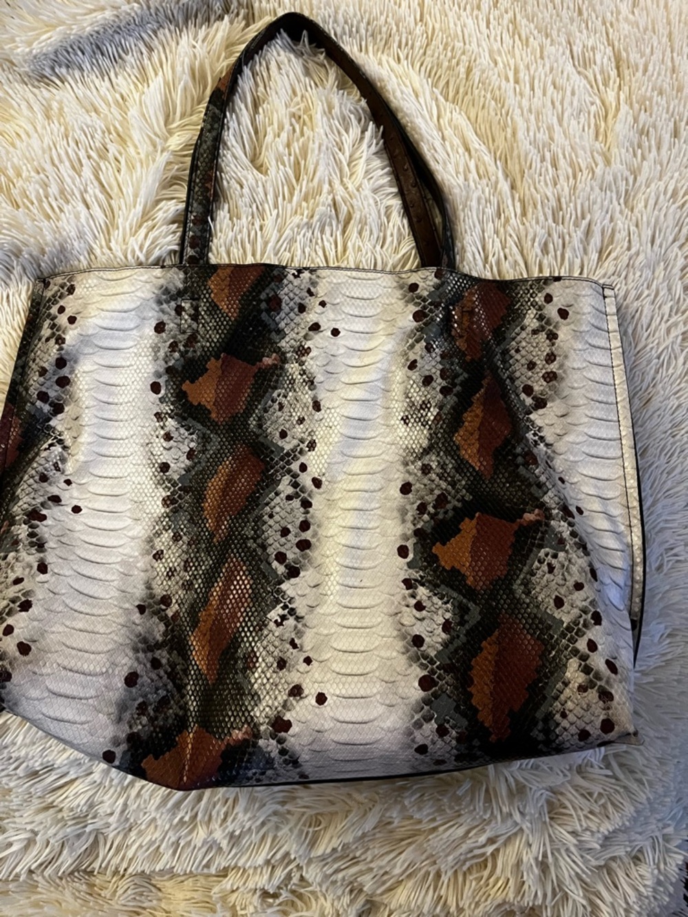 Python-Print Tote Bag in White and Brown